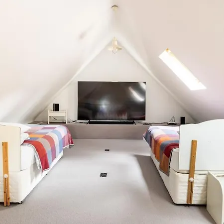 Villa Luxury House On Seafront Curryglass