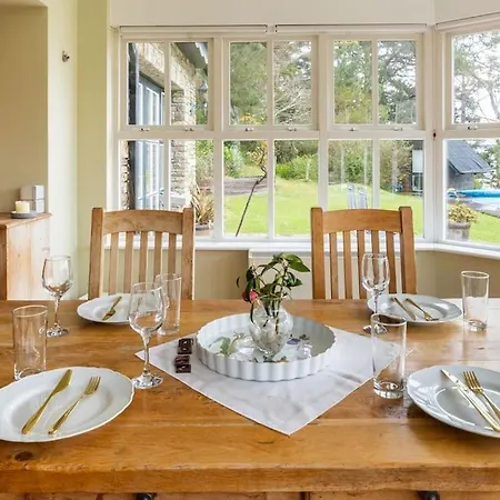 Luxury House On Seafront Curryglass