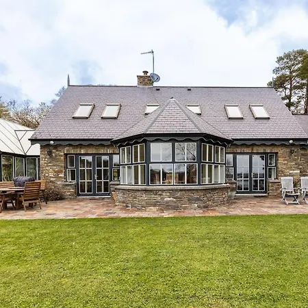 Luxury House On Seafront Villa