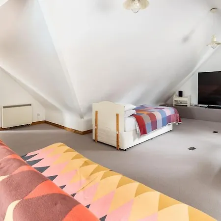 Luxury House On Seafront * Curryglass