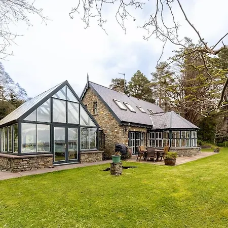 Luxury House On Seafront Curryglass