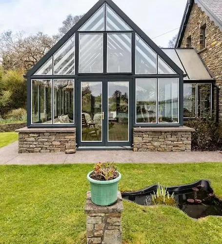 Luxury House On Seafront