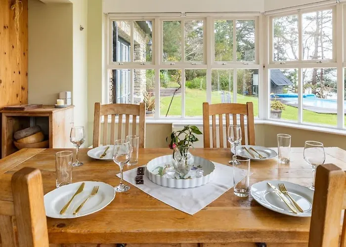 Luxury House On Seafront Curryglass