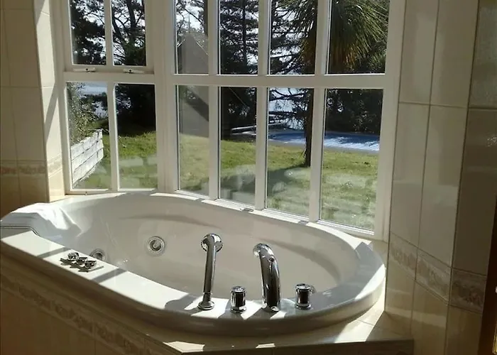 Luxury House On Seafront ヴィラ