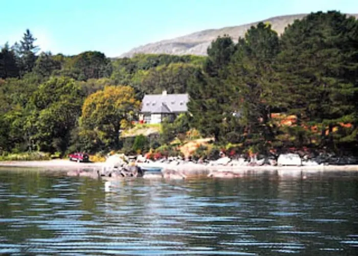 Villa Luxury House On Seafront Curryglass