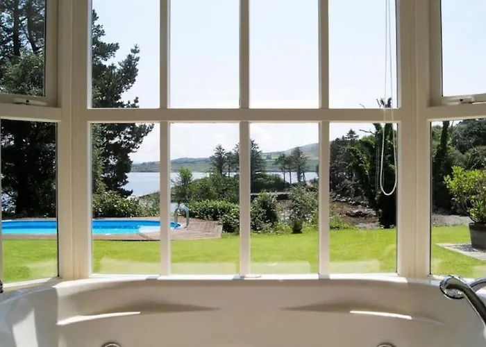 Luxury House On Seafront *