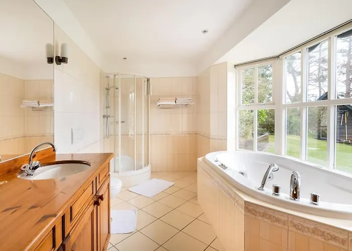 Luxury House On Seafront *