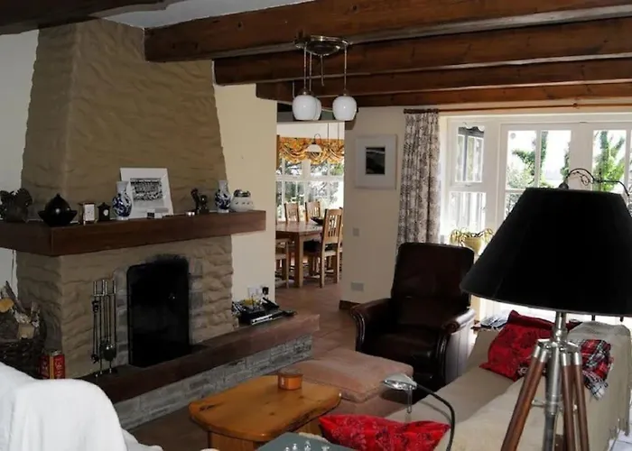 Luxury House On Seafront Curryglass