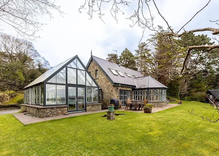 Luxury House On Seafront Curryglass